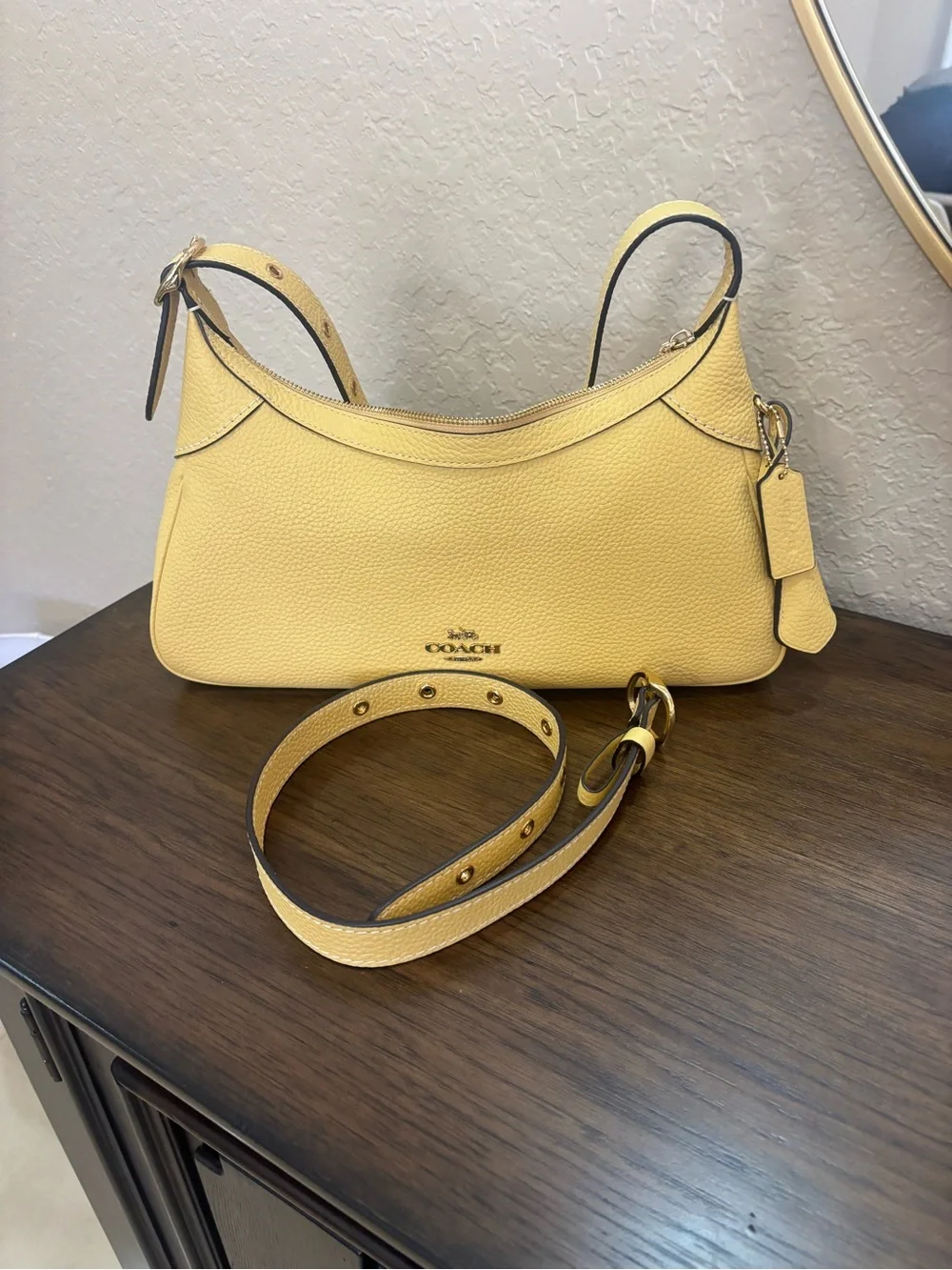 COACH Small Ella Pebbled Leather Shoulder Bag pale yellow - Picture 5 of 5